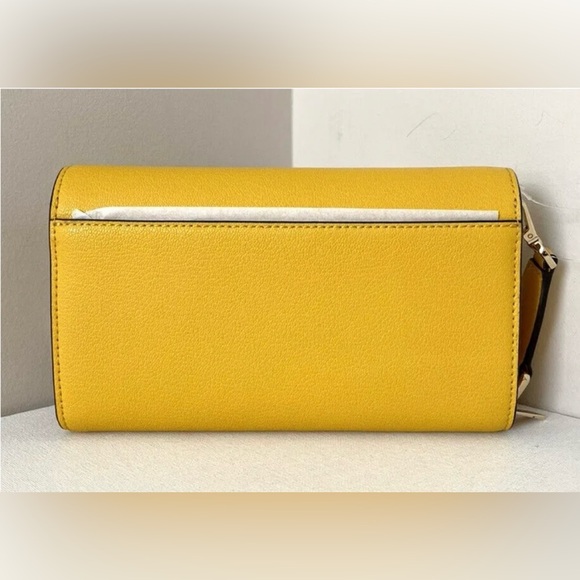 New Michael Kors Jet Set Item Large Wallet
Crossbody Jasmine Yellow NWT - Picture 5 of 12